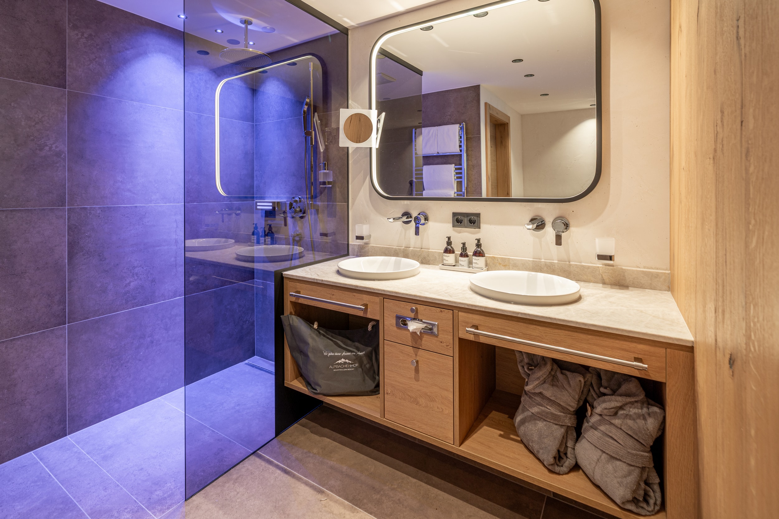 Alpbacherhof_Relax-Suite Traumblick_Badezimmer