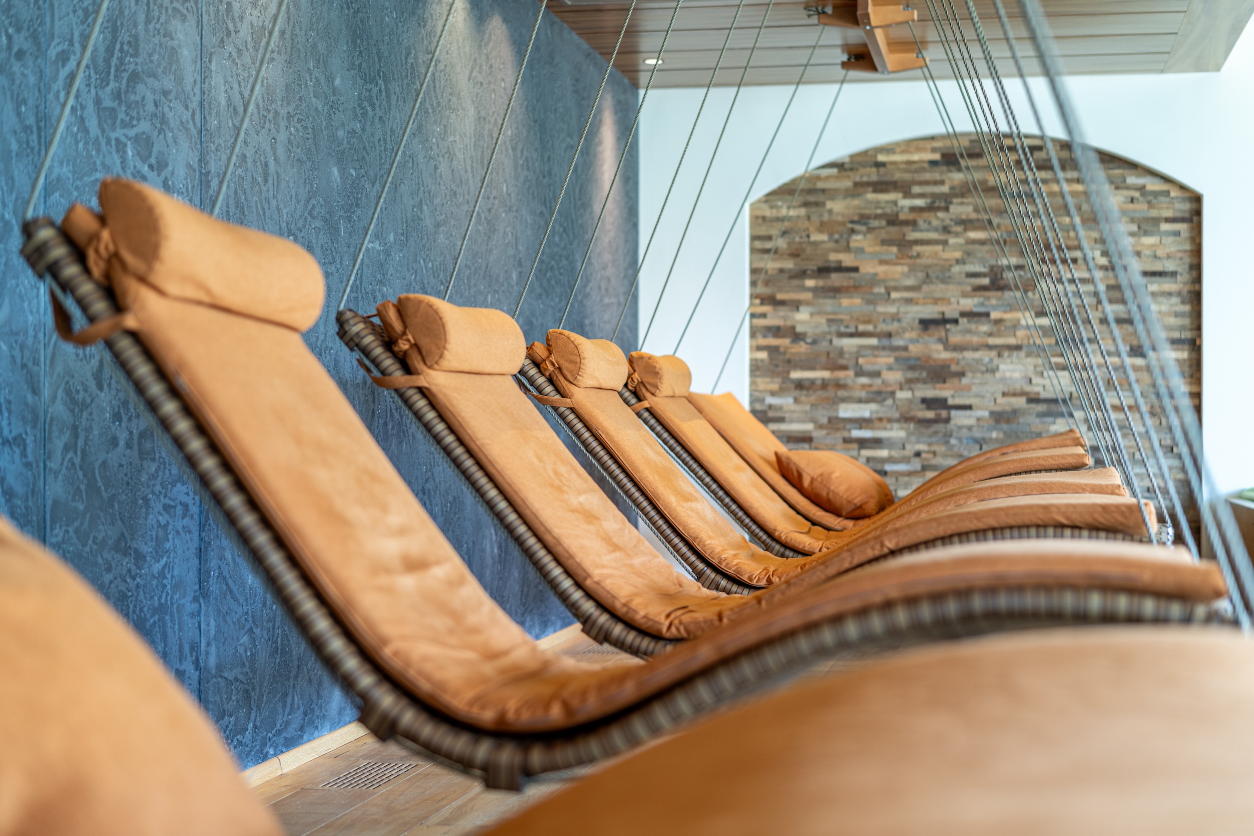 Liegen im Ruhebereich des Wellnesshotel Alpacherhof in Tirol