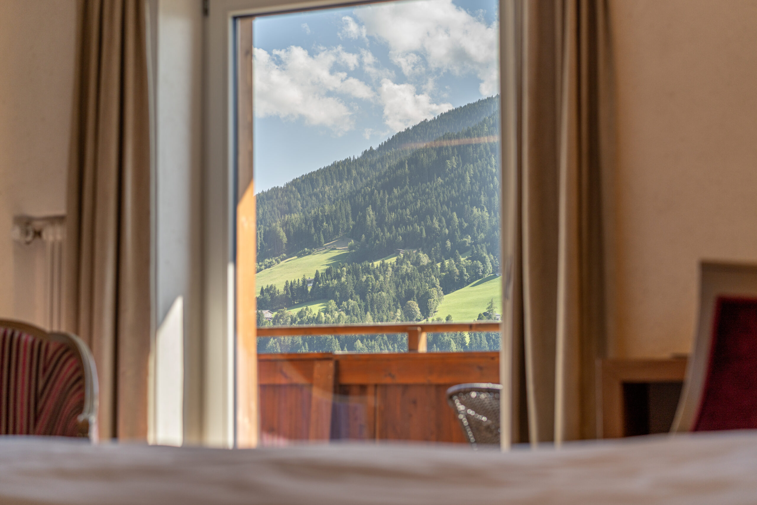 Alpbacherhof_Doppelzimmer Alpin_Blick aus dem Fenster